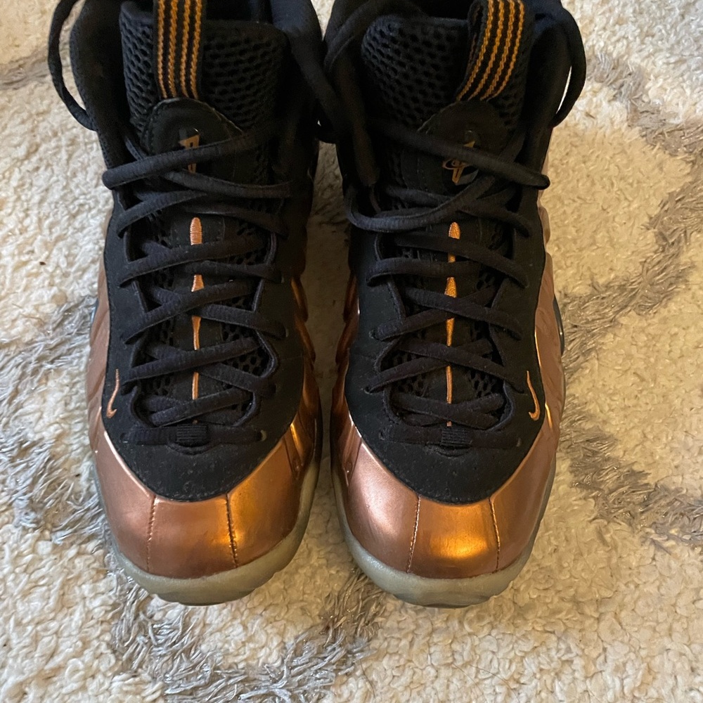 Nike Foamposite GS Size 5 Copper
